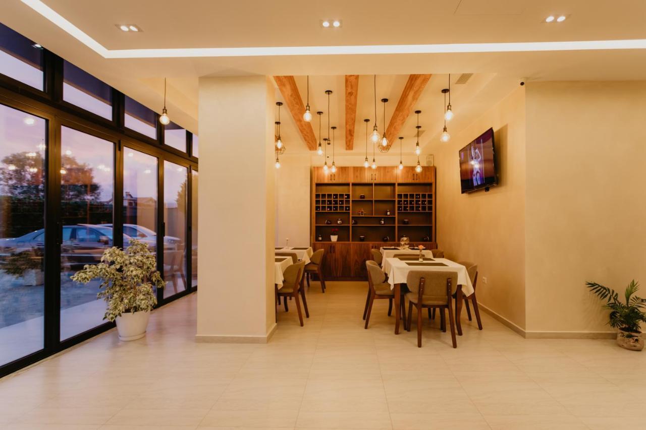 Hotel Miki Durres Exterior photo