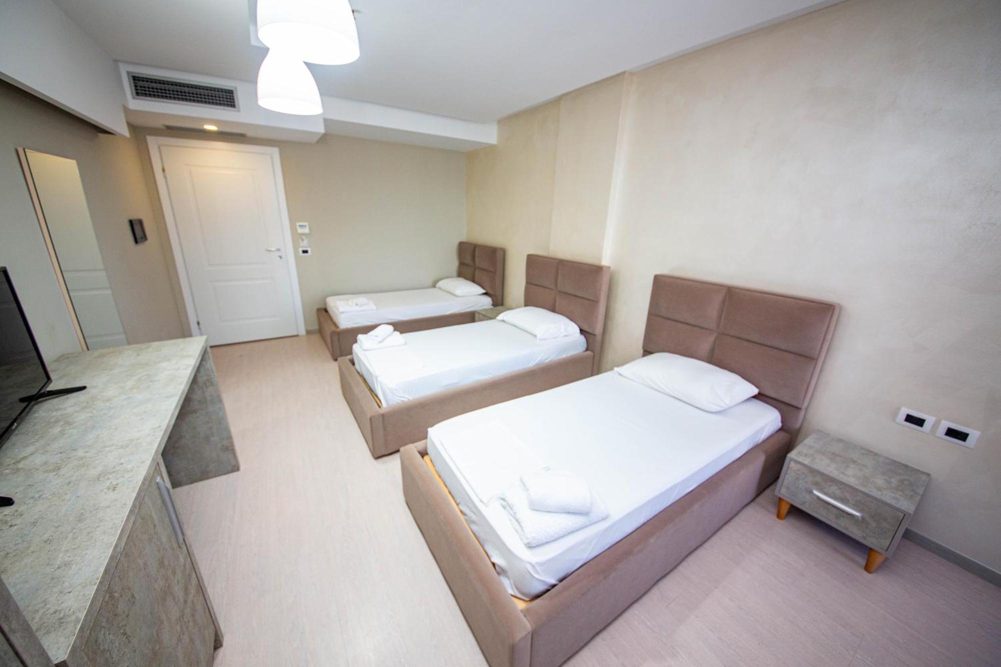 Hotel Miki Durres Exterior photo