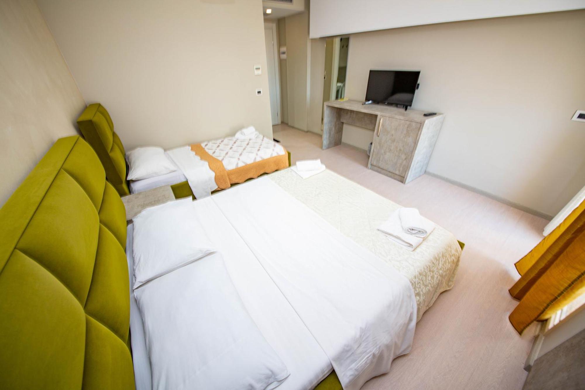 Hotel Miki Durres Exterior photo