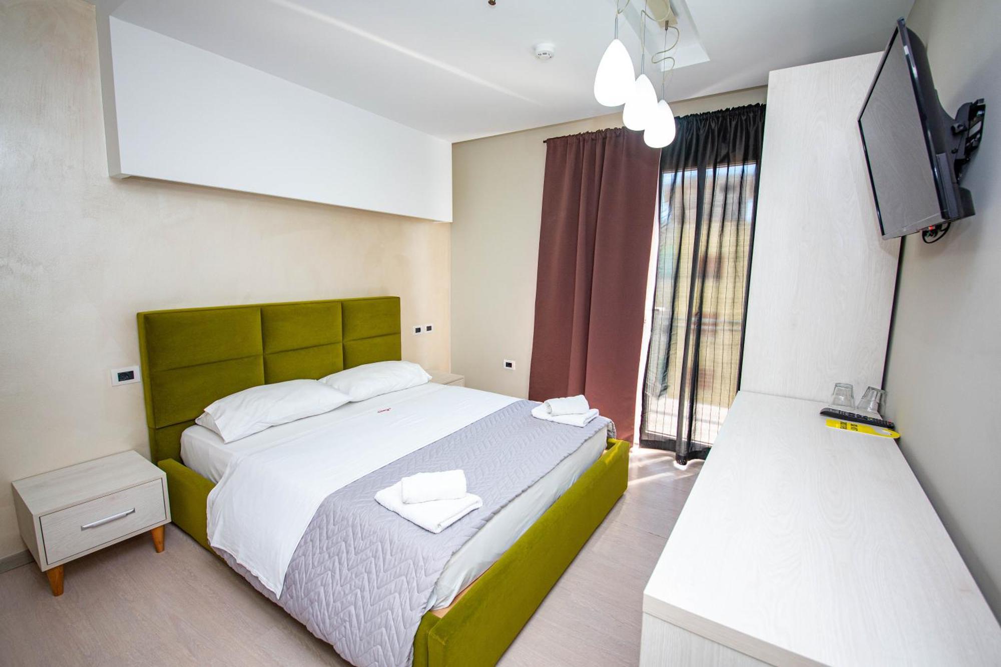 Hotel Miki Durres Exterior photo